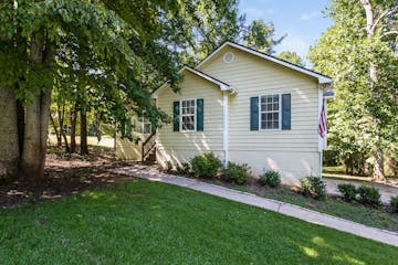 40 Richmond Pl Newnan, GA 30265